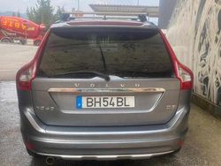 Cinzento Usado 2017 Volvo XC60 SUV | € 22.500 (Bom preço)
