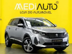 Cinza Usado 2021 Peugeot 5008 Allure Monovolume | € 25.890 (Preço elevado)
