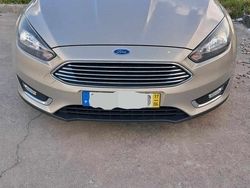 Cinzento Usado 2017 Ford Focus Citadino | € 11.500 (Bom preço)