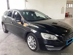 Preto Usado 2014 Volvo V60 Momentum Carrinha | € 11.750 (Super Preço)