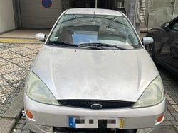 Usado 2001 Ford Focus Sedan | € 1.700 (Bom preço)