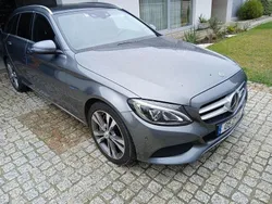 Usado 2017 Mercedes C350e Sedan | € 21.000