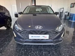 Aurora grey (metalizado) Usado 2024 Hyundai i20 Comfort | € 17.490 (Preço justo)