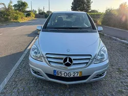 Usado 2009 Mercedes B180 Elegance Monovolume | € 6.999