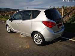 Cinza Usado 2015 Opel Meriva Monovolume | € 8.500 (Preço justo)