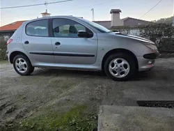 Cinzento Usado 2003 Peugeot 206 Citadino | € 3.500 (Preço justo)
