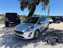 Cinzento Usado 2018 Ford Fiesta Titanium Citadino | € 11.250 (Super Preço)
