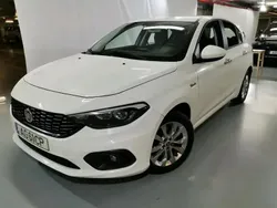 Branco Usado 2021 Fiat Tipo Lounge Citadino | € 12.990 (Bom preço)