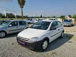 Branco Usado 2002 Opel Corsa Van | € 2.700
