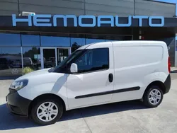Branco Usado 2020 Fiat Doblò Easy Monovolume | € 10.990 (Preço elevado)
