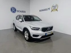 Cinzento Usado 2019 Volvo XC40 Momentum SUV | € 28.900 (Preço elevado)