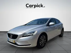 Cinza Usado 2016 Volvo V40 Momentum Carrinha | € 14.900 (Preço justo)