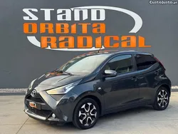Cinza Usado 2019 Toyota Aygo X-cite Citadino | € 11.890 (Preço elevado)