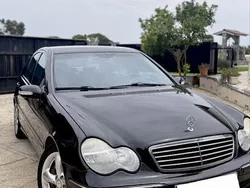 Usado 2003 Mercedes C220 Avantgarde Sedan | € 7.450
