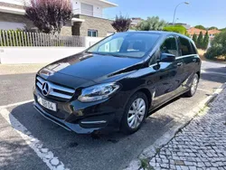 Preto Usado 2015 Mercedes B180 Style Monovolume | € 16.750 (Preço elevado)