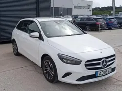 Branco polar Usado 2022 Mercedes B250e Style Monovolume | € 35.990