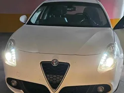 Branco Usado 2016 Alfa Romeo Giulietta Citadino | € 10.250 (Preço justo)