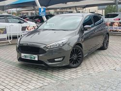 Cinza antracite Usado 2018 Ford Focus ST-Line Carrinha | € 16.990 (Preço justo)
