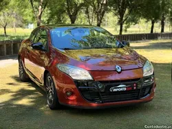 Vermelho Usado 2009 Renault Mégane III Dynamique Coupé | € 7.999 (Preço elevado)