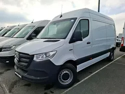 Branco Usado 2022 Mercedes e-Vito Monovolume | € 23.990