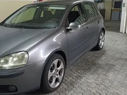Usado 2005 VW Golf V Sedan | € 4.500 (Bom preço)