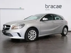 Cinza Usado 2016 Mercedes A160 Style | € 15.750 (Preço justo)
