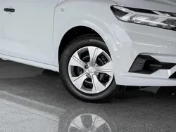Branco Novo 2025 Dacia Sandero Citadino | € 18.600 (Preço justo)
