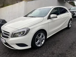 Branco Usado 2013 Mercedes A180 Urban Citadino | € 14.500 (Preço justo)