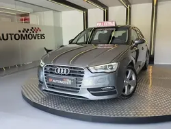 Cinzento Usado 2013 Audi A3 Sportback Sport Citadino | € 15.900