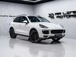 Branco Usado 2015 Porsche Cayenne S E-Hybrid SUV | € 41.950 (Preço elevado)