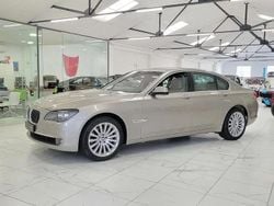 Cinza antracite Usado 2009 BMW 730 Comfort Edition Sedan | € 24.000