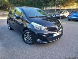 Preto Usado 2014 Toyota Yaris Comfort Citadino | € 9.990 (Preço justo)