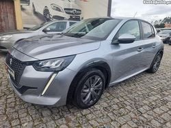 Cinza Usado 2021 Peugeot e-208 Active Citadino | € 11.499
