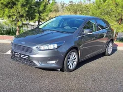 Cinza escuro Usado 2016 Ford Focus Titanium Citadino | € 10.980 (Bom preço)