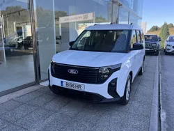 Branco Usado 2024 Ford Courier Titanium Monovolume | € 21.900