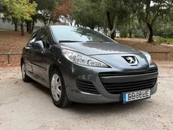 Cinzento Usado 2010 Peugeot 207 Citadino | € 4.500 (Preço justo)
