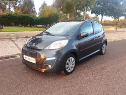Cinza Usado 2013 Peugeot 107 Style Citadino | € 6.950