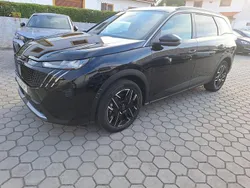 Preto Usado 2025 Peugeot 5008 Allure Monovolume | € 36.500