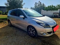 Usado 2014 Renault Grand Scénic III Monovolume | € 4.000