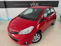Vermelho Usado 2013 Toyota Yaris | € 8.950 (Preço justo)