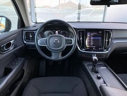 Azul Usado 2020 Volvo V60 Momentum Carrinha | € 23.750 (Preço justo)