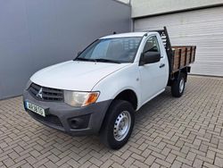Branco Usado 2014 Mitsubishi L200 Pickup | € 18.750 (Preço justo)