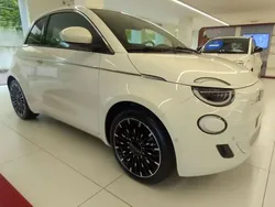 Branco Novo 2025 Fiat 500e Citadino | € 28.900 (Preço elevado)
