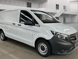 Branco Usado 2020 Mercedes Vito Monovolume | € 19.490