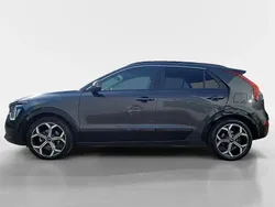 Cinza Usado 2022 Kia Niro SUV | € 22.990 (Bom preço)