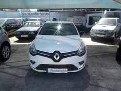 Branco Usado 2017 Renault Clio IV | € 14.500