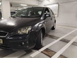 Usado 2007 Ford Focus Sedan | € 2.150 (Bom preço)