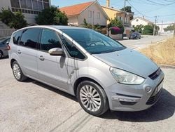 Cinzento Usado 2012 Ford S-MAX S Monovolume | € 8.000 (Bom preço)