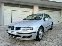 Cinza Usado 2003 Seat Leon Sedan | € 4.999 (Preço justo)