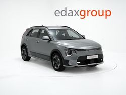 Cinzento Usado 2023 Kia e-Niro SUV | € 31.490 (Preço justo)